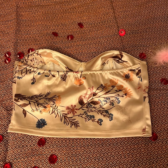 ASIAN INSPIRED WOMENS TANK/CROPPED TOP SIZE SM - Picture 3 of 3